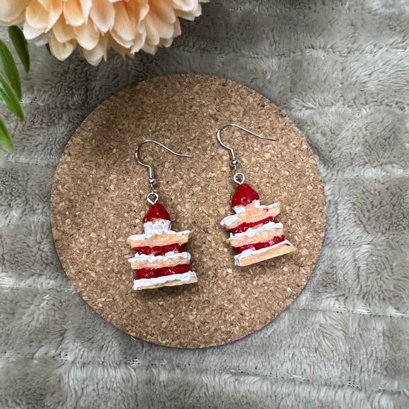Strawberry Cale Dangle Earrings - Picture 1 of 3